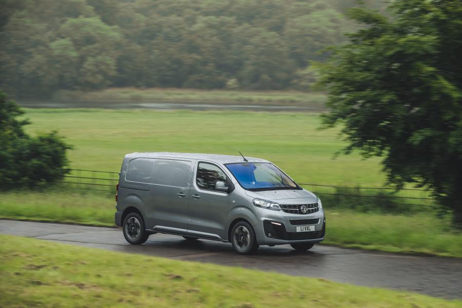  Vauxhall Vivaro Van 2019 года  (фото 23 из 35)